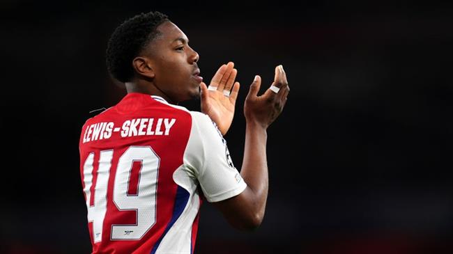 Sao trẻ Myles Lewis-Skelly đi vào lịch sử Arsenal