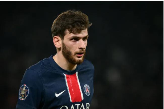 Arsenal từ chối cơ hội ký hợp đồng với Khvicha Kvaratskhelia