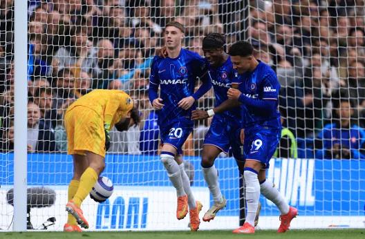 Gary Neville chọn cầu thủ xuất sắc nhất trận Chelsea vs Liverpool
