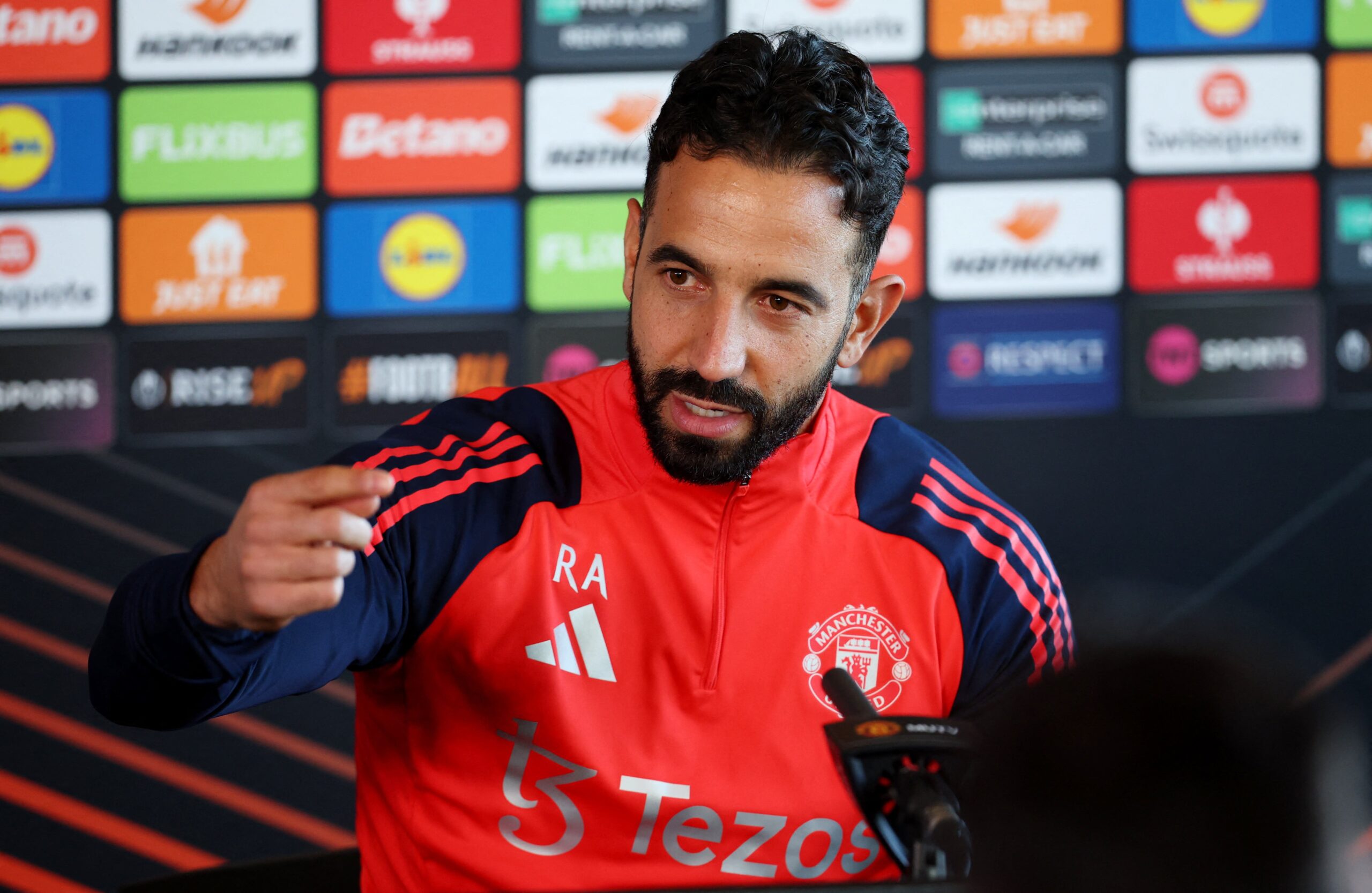 HLV Ruben Amorim không chủ quan ở trận tái đấu Athletic Bilbao