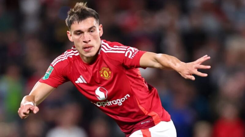 Manuel Ugarte tiết lộ hình mẫu tại Man United