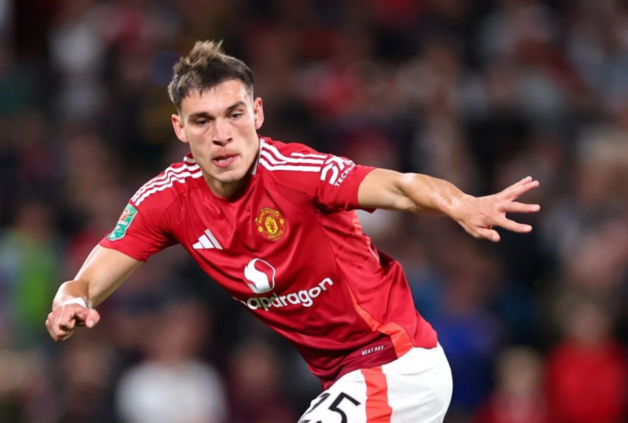 Manuel Ugarte tiết lộ hình mẫu tại Man United