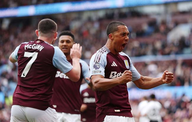 Unai Emery muốn Aston Villa tiếp tục cuộc đua Champions League