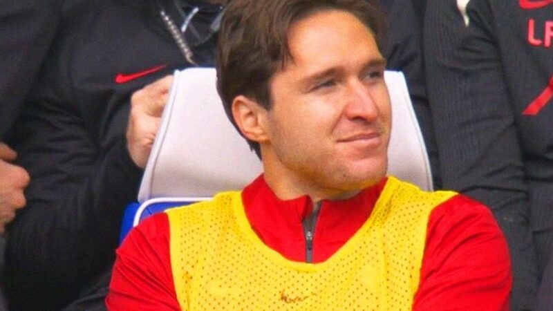 Federico Chiesa và tấm huy chương của sự thương hại