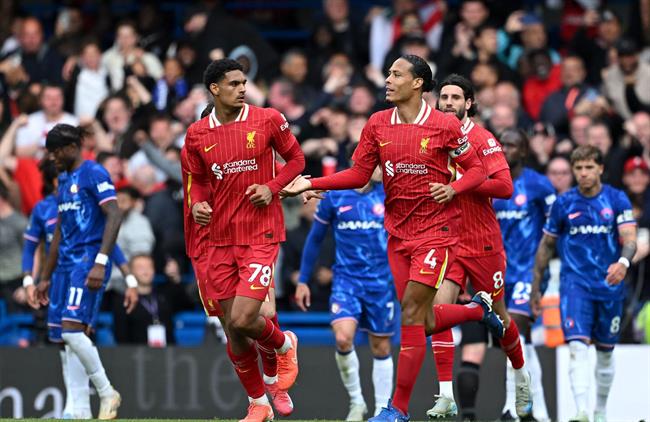 Virgil van Dijk phủ nhận Liverpool lơ là sau chức vô địch