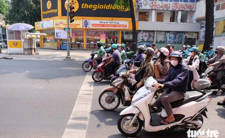 EE88 – Chờ Mấy Lượt đèn đỏ Chưa Thoát Khỏi Ngã Ba, Nhiều Người Mong được Rẽ Phải Khi đèn đỏ | Hdmilfclips.com